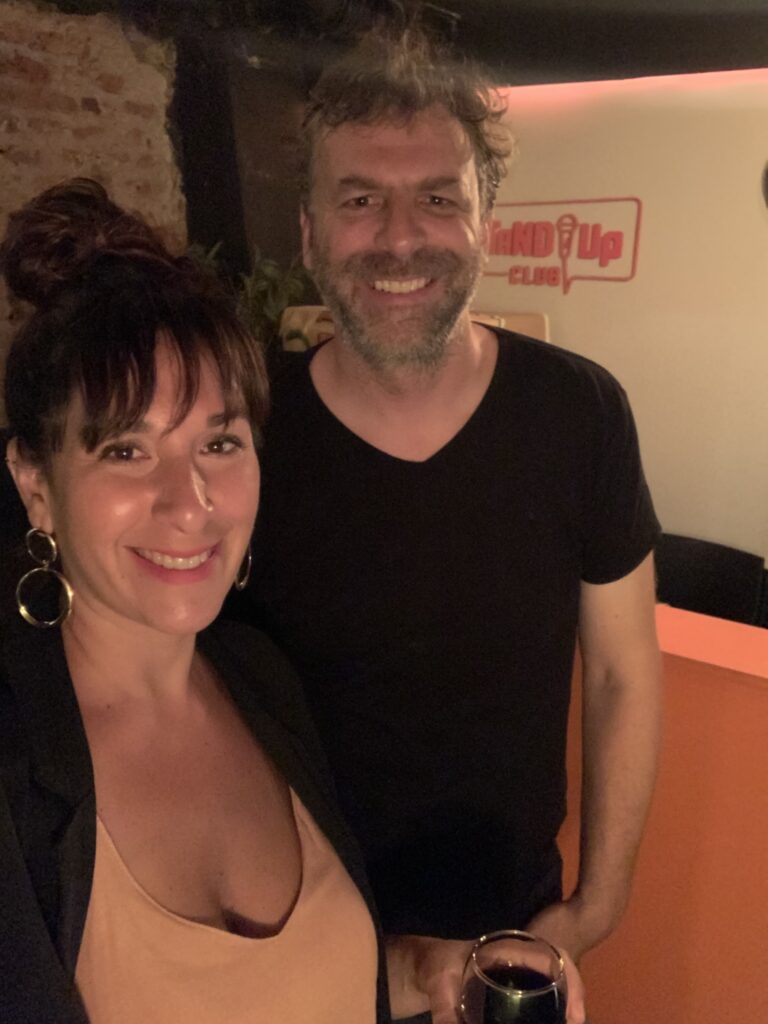 como contratar a los mejores comediantes