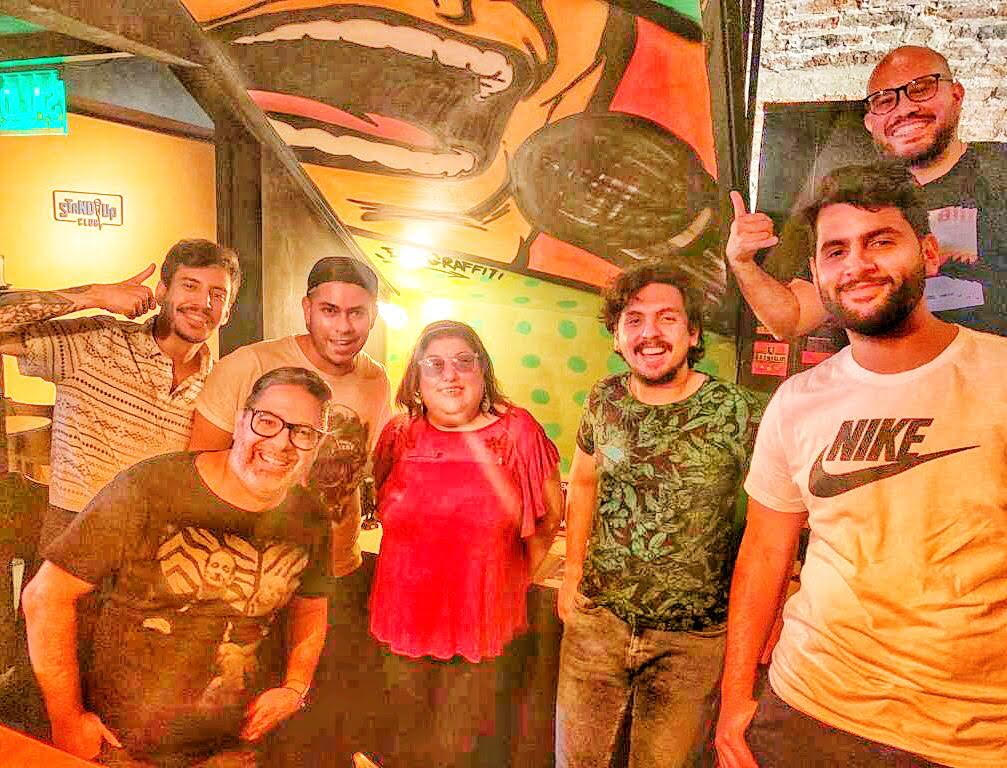 como ser una persona graciosa y divertida